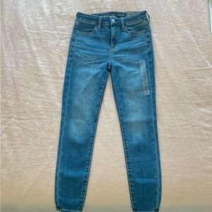 American Eagle high-rise next level stretch jeans 27w, size 4 short